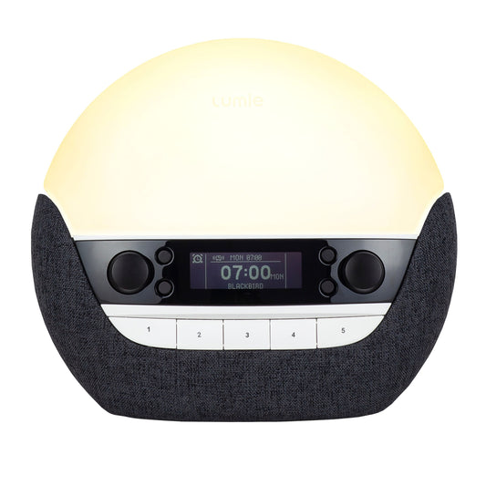 Lumie Bodyclock Luxe DAB är en högkvalitativ wake-up lampa med DAB-radio och naturliga ljud