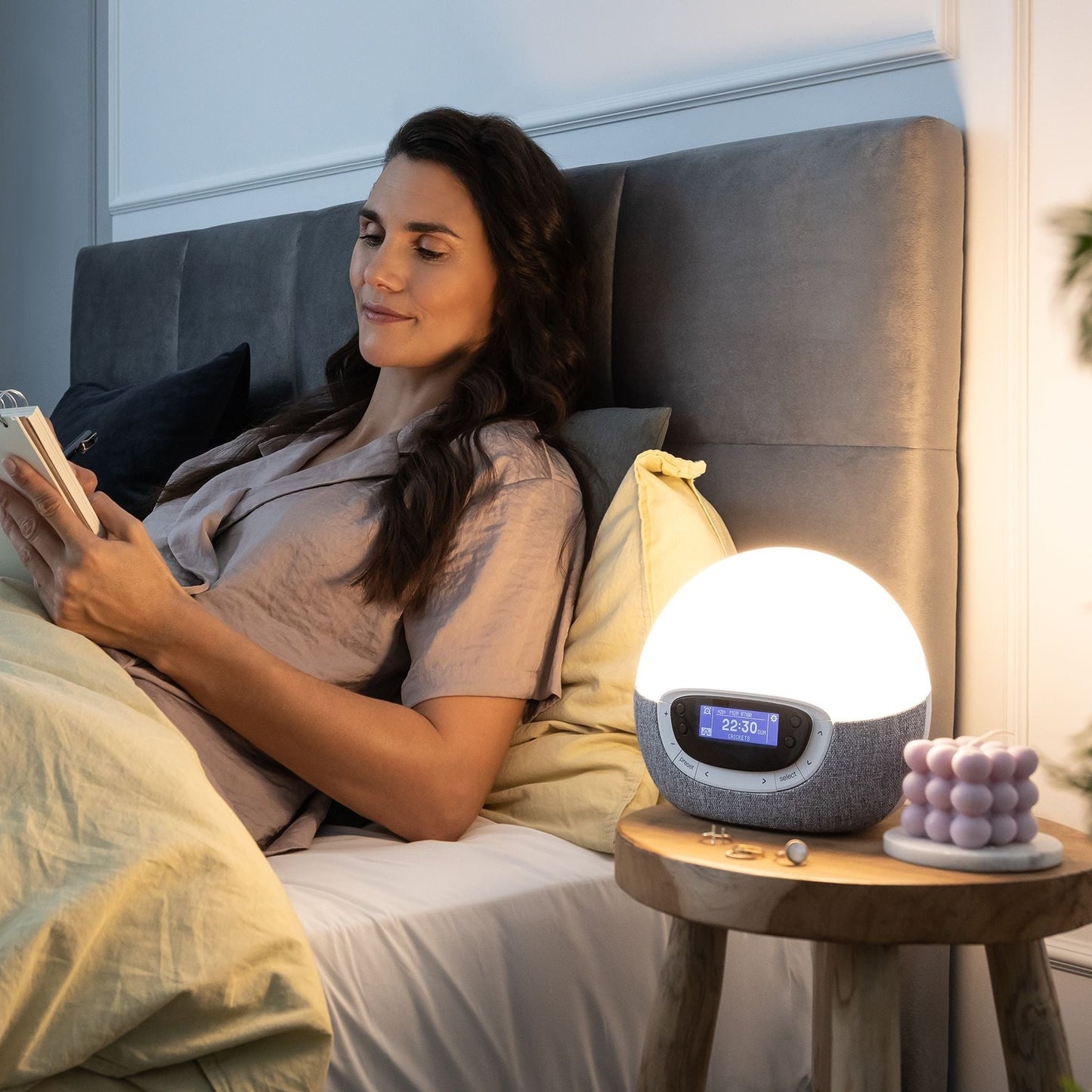 Lumie Bodyclock Shine är en riktigt bra wake-up lampa med FM-radio och flera naturljud