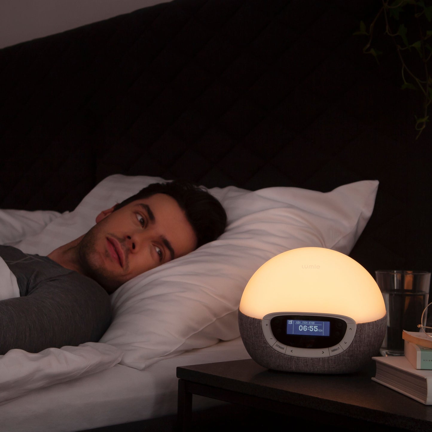 Lumie Bodyclock Shine är en riktigt bra wake-up lampa med FM-radio och flera naturljud